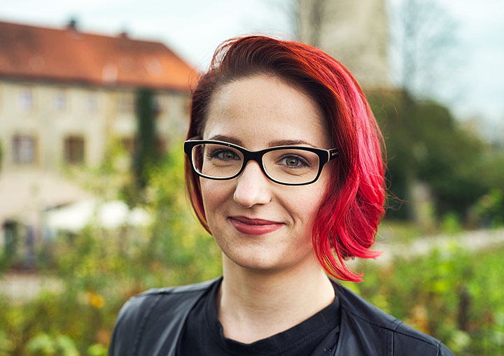 Simone